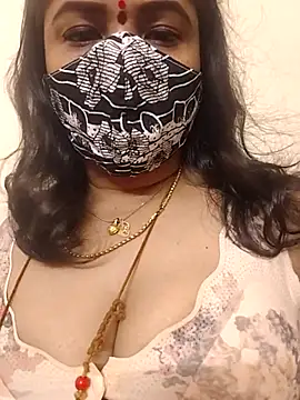 Snapshot of gaurika18 chatting on September 24, 2025, 1:06 pm gaurika18 online show from September 24, 2025, 1:06 pm