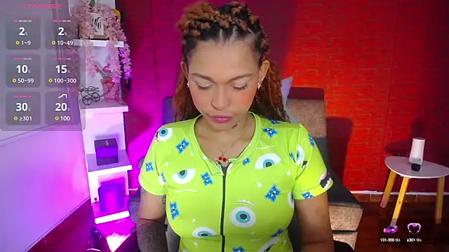samantha simur online show from February 14, 2025, 2:39 am