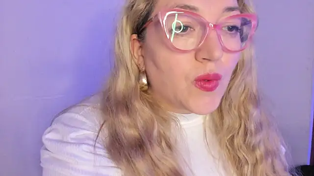 Naty Mature  online show from January 5, 2026, 6:11 pm