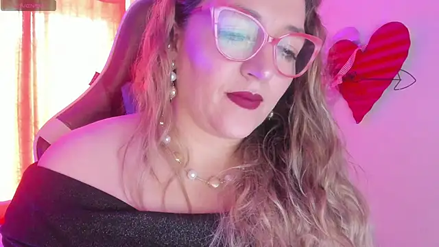 Naty Mature  online show from February 26, 2025, 6:04 pm