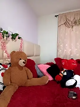 kymmgolden online show from March 10, 2026, 12:20 pm