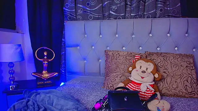 Snapshot of meggan_77 chatting on October 17, 2025, 4:16 am meggan 77 online show from October 17, 2025, 4:16 am