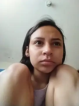 emma ambar online show from October 31, 2025, 4:58 pm