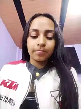 emma ambar online show from February 4, 2025, 1:13 am