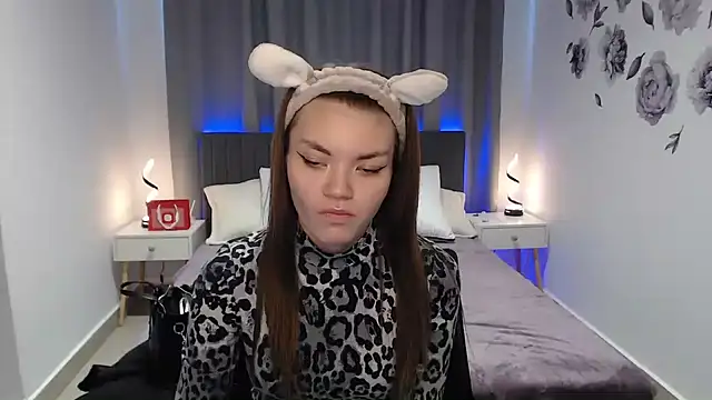 EmilyEight online show from December 15, 2024, 3:13 am