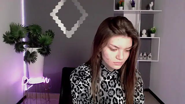EmilyEight online show from December 14, 2024, 1:06 am
