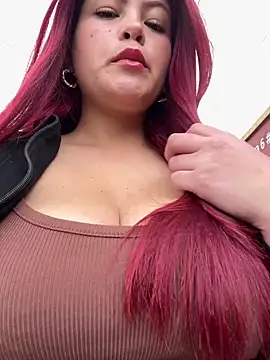 lia moon77 online show from February 5, 2025, 7:31 pm