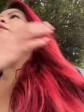 lia moon77 online show from December 4, 2025, 6:40 pm