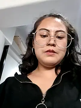 lara moon25 online show from December 16, 2024, 8:48 pm