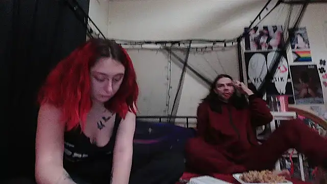 NovaLove2002 online show from January 6, 2025, 4:04 am
