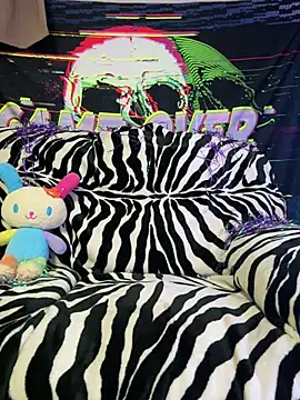 NovaLove2002 online show from April 5, 2026, 4:19 am