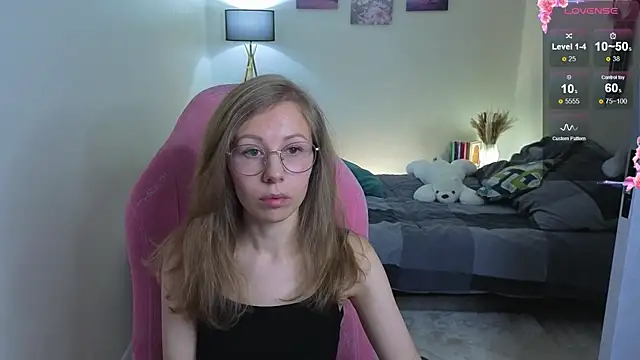 Snapshot of Lill_Mary chatting on September 29, 2025, 1:34 am Lill Mary online show from September 29, 2025, 1:34 am