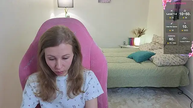 Snapshot of Lill_Mary chatting on October 22, 2025, 6:13 am Lill Mary online show from October 22, 2025, 6:13 am