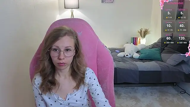 Snapshot of Lill_Mary chatting on October 8, 2025, 2:57 am Lill Mary online show from October 8, 2025, 2:57 am