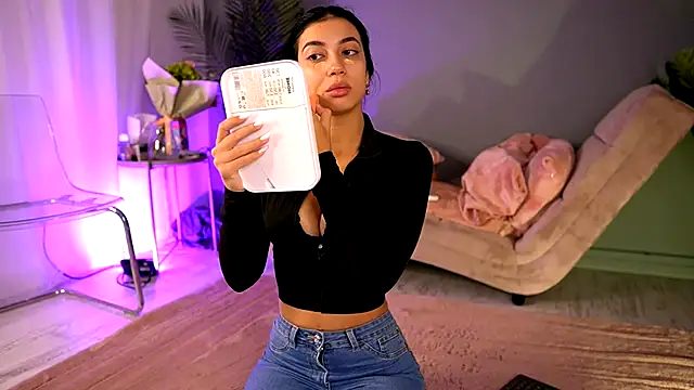 Snapshot of BetsyGonzale chatting on September 25, 2025, 3:56 am BetsyGonzale online show from September 25, 2025, 3:56 am