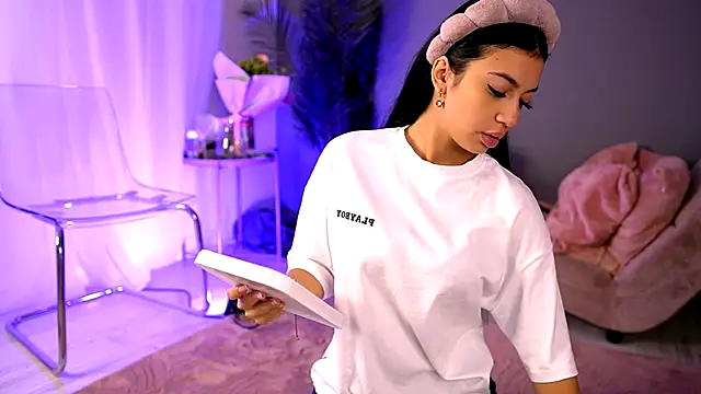 Snapshot of BetsyGonzale chatting on September 20, 2025, 3:55 am BetsyGonzale online show from September 20, 2025, 3:55 am