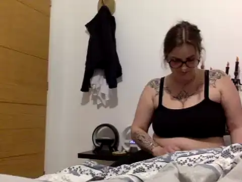 Snapshot of vanillesoumise chatting on January 14, 2025, 9:41 pm vanillesoumise online show from January 14, 2025, 9:41 pm