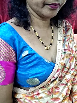 anuradha1432 online show from December 16, 2025, 9:02 am