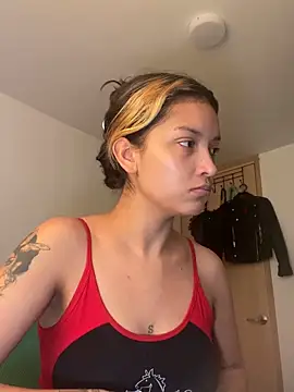 Snapshot of baby_lizy chatting on October 21, 2025, 9:25 pm baby lizy online show from October 21, 2025, 9:25 pm