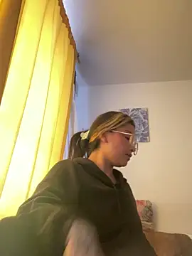 Snapshot of baby_lizy chatting on October 9, 2025, 8:42 pm baby lizy online show from October 9, 2025, 8:42 pm