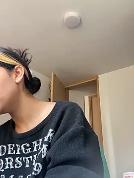 Snapshot of baby_lizy chatting on October 16, 2025, 7:11 pm baby lizy online show from October 16, 2025, 7:11 pm