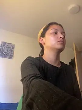 Snapshot of baby_lizy chatting on October 27, 2025, 8:43 pm baby lizy online show from October 27, 2025, 8:43 pm