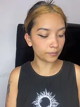 baby lizy online show from January 2, 2025, 8:35 pm