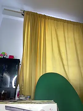 Snapshot of baby_lizy chatting on October 7, 2025, 8:32 pm baby lizy online show from October 7, 2025, 8:32 pm