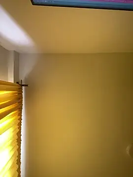 baby lizy online show from November 4, 2025, 6:33 pm