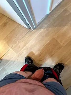 lescoquin2215 online show from January 13, 2026, 9:13 am