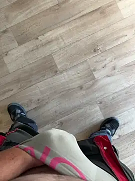 lescoquin2215 online show from October 6, 2025, 1:45 pm