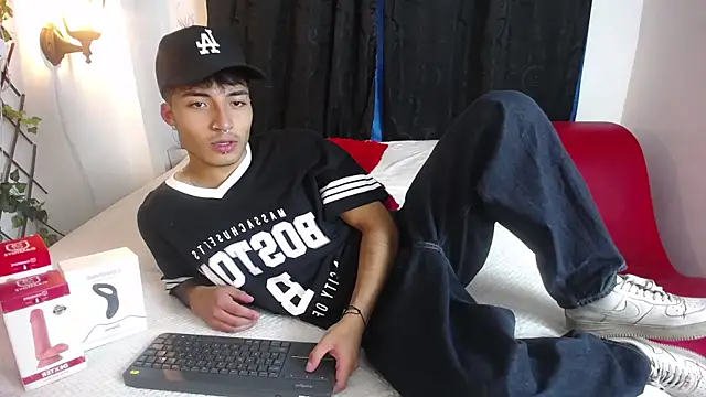 dylan fun18 online show from February 6, 2025, 6:24 pm