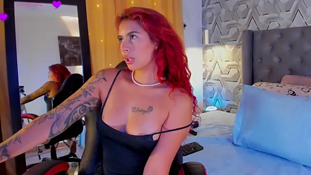 Sophiee Hill online show from September 25, 2025, 7:09 pm