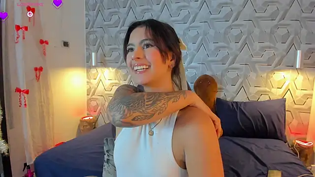 Sophiee Hill online show from March 13, 2026, 6:29 am