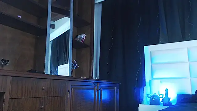 Snapshot of 666hotline chatting on March 22, 2025, 6:43 am 666hotline online show from March 22, 2025, 6:43 am