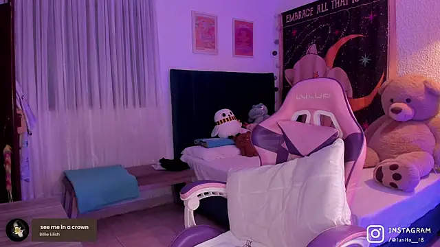 alice guerin  online show from October 18, 2025, 3:52 am