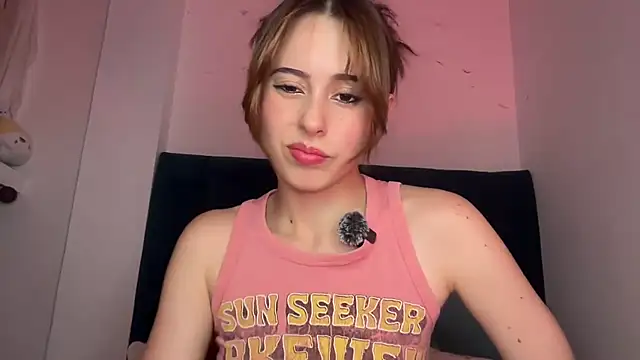 alice guerin  online show from April 15, 2026, 3:01 am