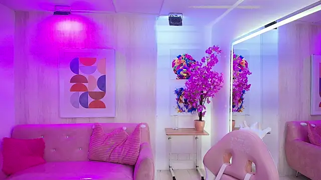 Gabby evanns online show from October 2, 2025, 12:08 pm