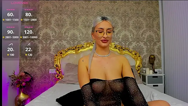 JulieBigAssx online show from December 14, 2024, 3:50 am
