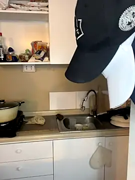 WhiteWomen online show from November 16, 2025, 12:59 am