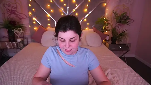 Snapshot of MirandaWong chatting on March 1, 2026, 6:57 am MirandaWong online show from March 1, 2026, 6:57 am