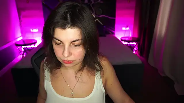 Snapshot of MirandaWong chatting on November 15, 2025, 6:39 am MirandaWong online show from November 15, 2025, 6:39 am