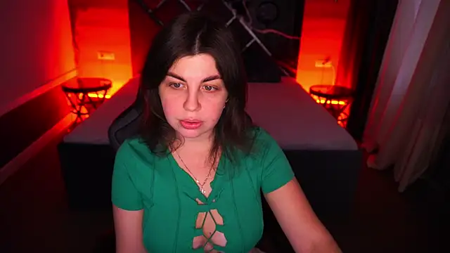 Snapshot of MirandaWong chatting on November 7, 2025, 6:51 am MirandaWong online show from November 7, 2025, 6:51 am