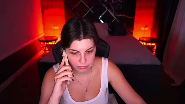 Snapshot of MirandaWong chatting on November 4, 2025, 6:50 am MirandaWong online show from November 4, 2025, 6:50 am