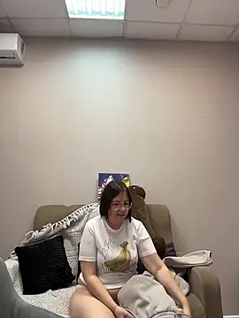 Snapshot of B_Bonya_m chatting on October 12, 2025, 4:58 am B Bonya m online show from October 12, 2025, 4:58 am