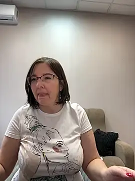 Snapshot of B_Bonya_m chatting on October 5, 2025, 4:36 am B Bonya m online show from October 5, 2025, 4:36 am