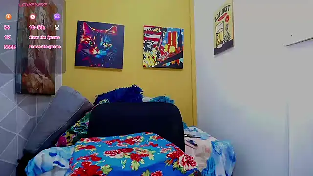 Snapshot of Agathasexy chatting on October 18, 2025, 8:44 pm Agathasexy online show from October 18, 2025, 8:44 pm