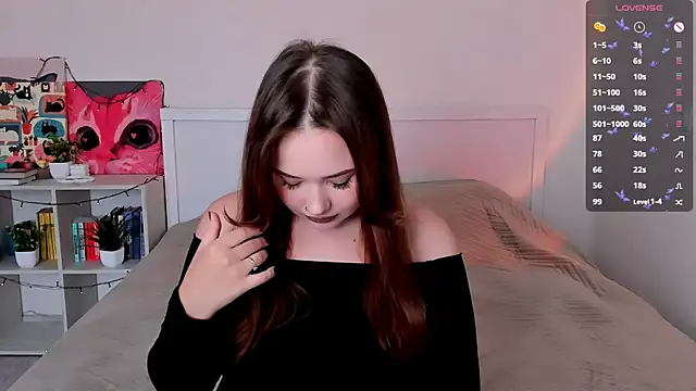 Snapshot of LittleKiitten chatting on September 27, 2025, 12:33 pm LittleKiitten online show from September 27, 2025, 12:33 pm