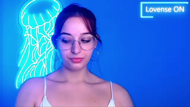 Jessie Kisss online show from September 15, 2025, 6:03 am
