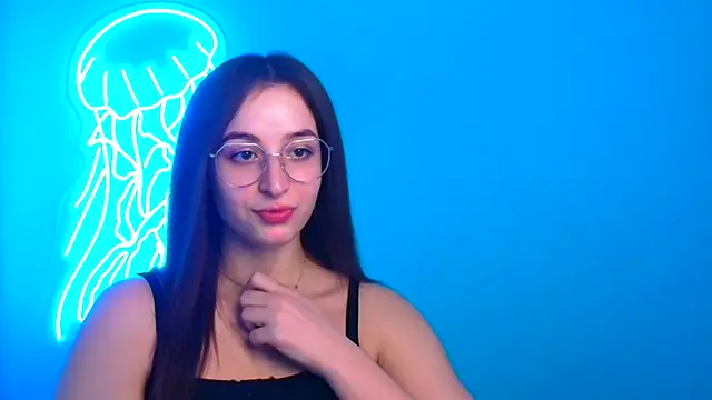 Jessie Kisss online show from December 15, 2024, 1:32 pm